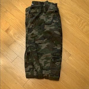 CAMO PANTS. NEVER WORN